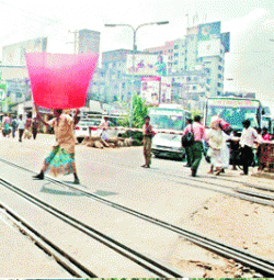 Dhaka_news_Moghbazar_rail_crossing
