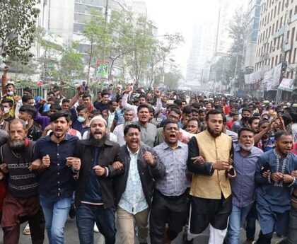Thousands of BNP workers come to Naya Paltan to join the mass procession