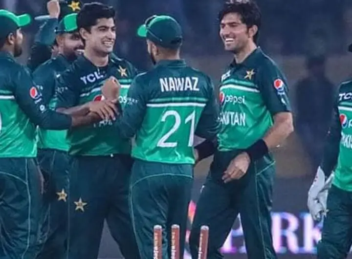 Pakistan beat New Zealand by Naseem's five wickets