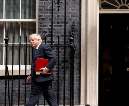 Boris Johnson to write memoir of his years in Downing Street