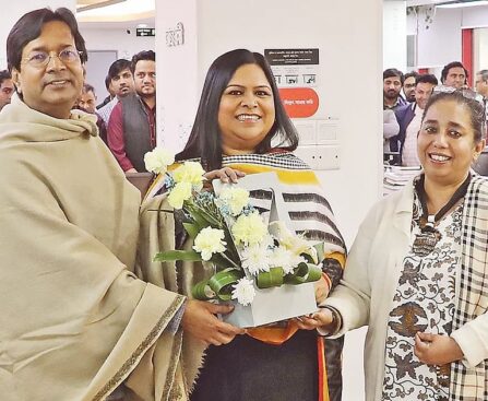 Prothom Alo Honors US Laureate Rozina Islam