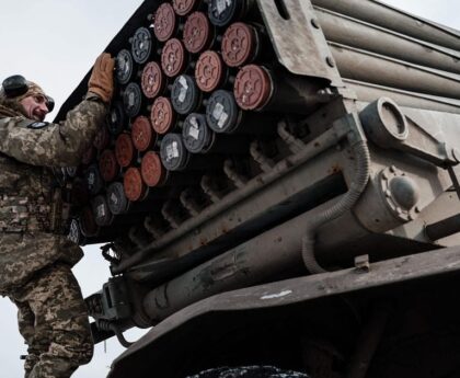 Ukraine pledges European tanks as Russia advances on Bakhmut