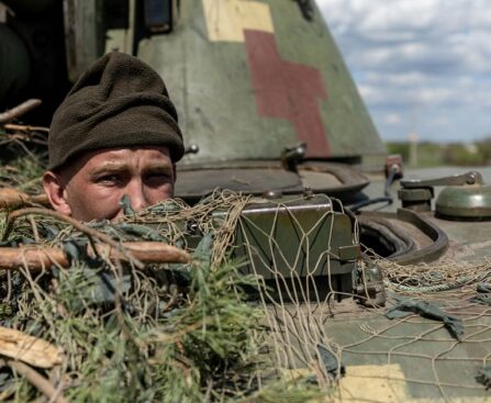 Ukraine's frontline troops demand more tanks, ammunition