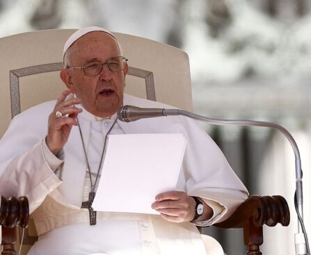 Pope allows women to vote in bishops for the first time