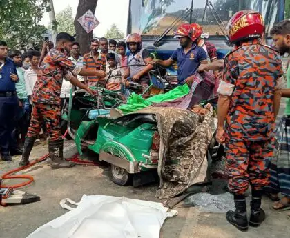 Five killed in road accident in Chattogram