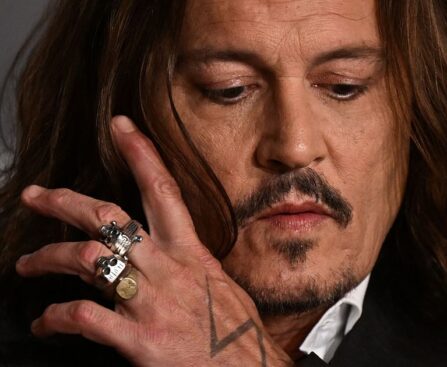 Stories on me 'horribly written fiction': Johnny Depp