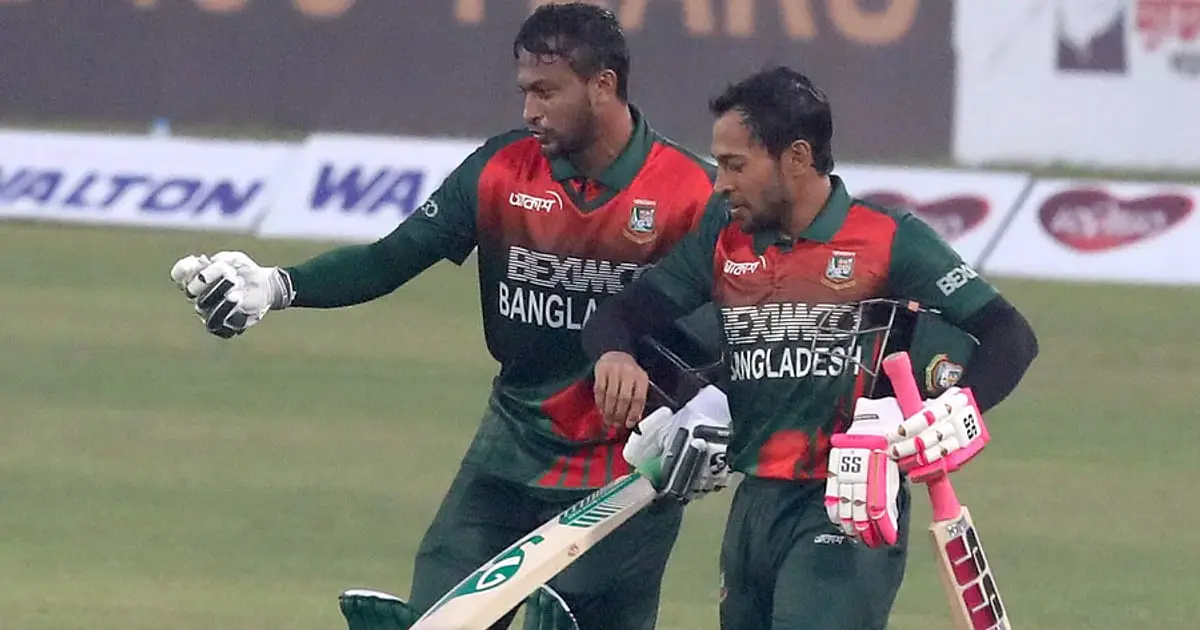 Musfiq returns to Dhaka with Shakib: Bangladesh captain returns home after the match against Sri Lanka