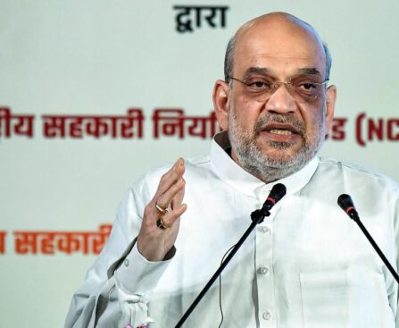 CAA: Amit Shah criticizes Mamata and others, questions their right to refuse implementation