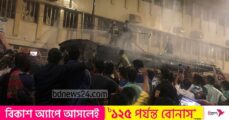 Bus catches fire at Dhaka's Banglamotor