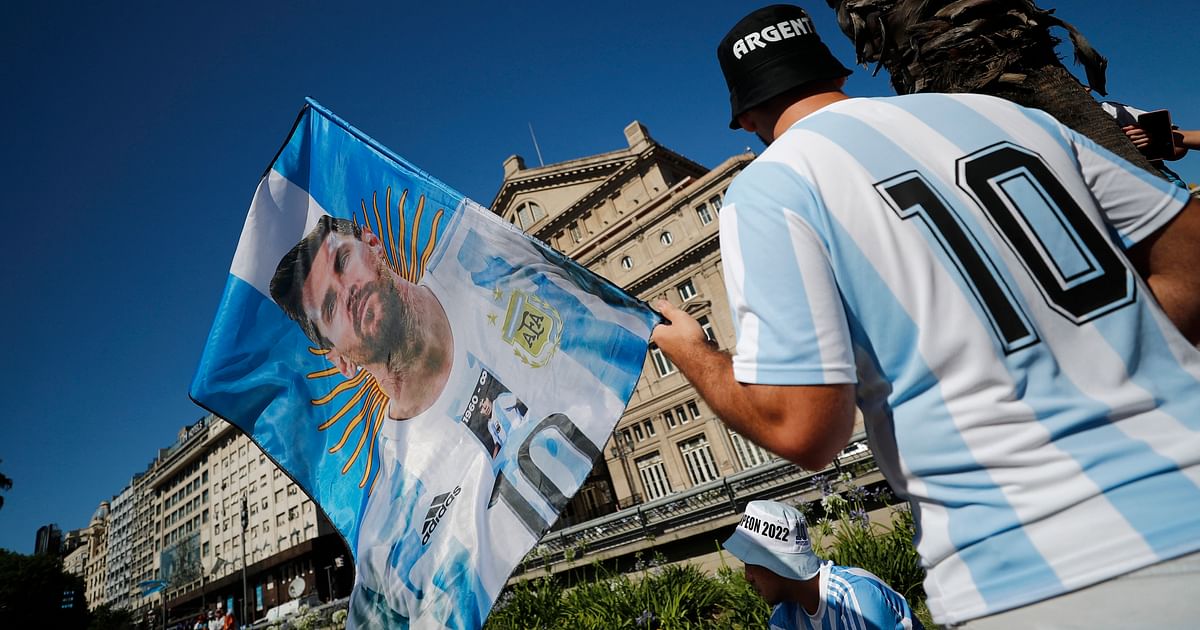 Argentinians dance, cry and cheer in the streets as World Cup winners return