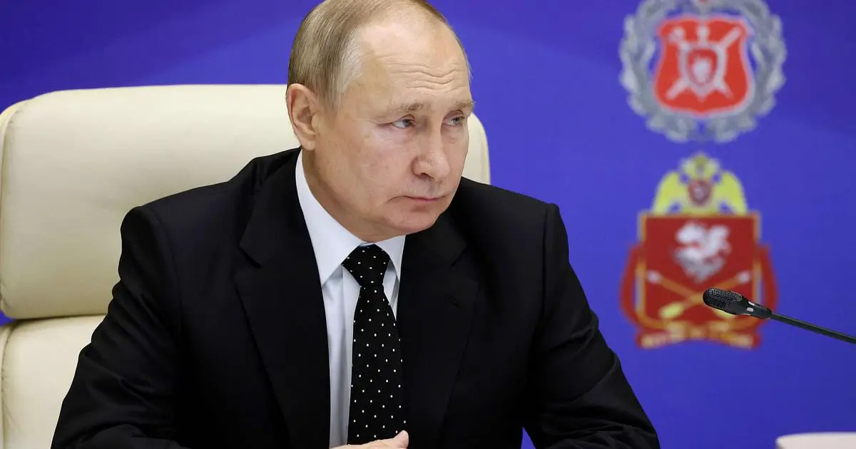 Putin voices military commanders on Ukraine