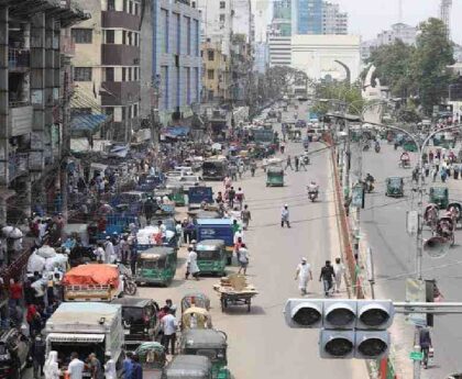 Dhaka's air 'unhealthy' even this morning