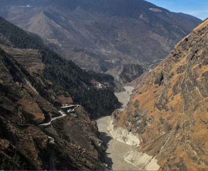 India prepares to demolish buildings in sinking Himalayan city
