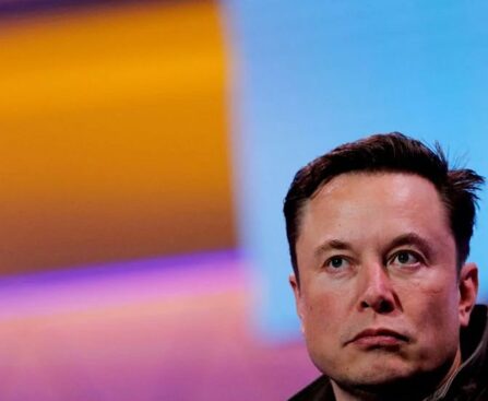 Musk expected to take stand if trial resumes over Tesla tweets