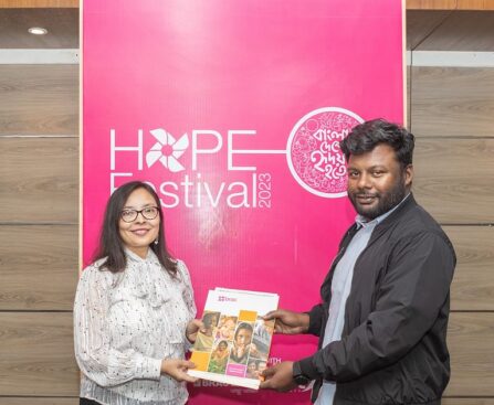 BRAC signs MoU with waste picker to keep "Hope Festival" venue clean