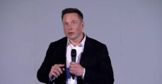 Musk and experts call for a halt to 'giant AI experiments'