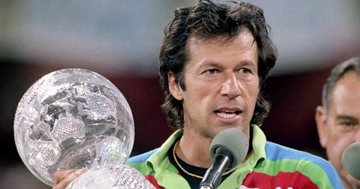 Imran Khan lost on the way to Pakistan's second innings