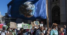 UN climate summit: Protests, talks turn heat on fossil fuels and global warming