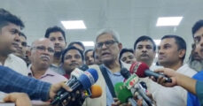 Fakhrul rubbishes reports of Japa meeting Chunnu in Singapore