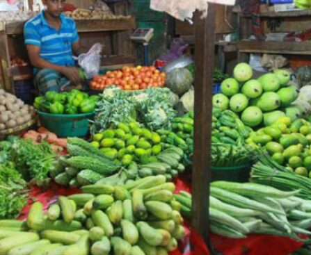 Consumers are facing problems due to high prices of vegetables