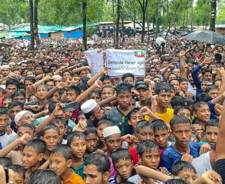 UN refugee chief rallies in support of Rohingya