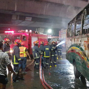 Passenger bus torched in Saidabad: Miscreants set fire to Raida Paribahan bus