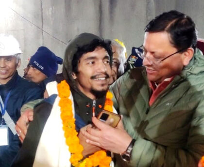 41 Indian workers trapped in tunnel for 17 days rescued: Uttarakhand CM meets heroes |  AFP Silkyara Tunnel, India