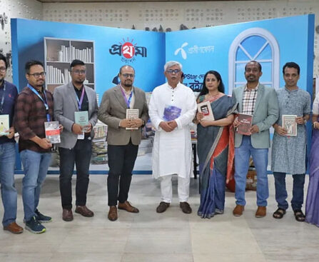 Grameenphone and Prothoma jointly organize a two-day book fair at 'GP House', Dhaka Special discount for Grameenphone customers