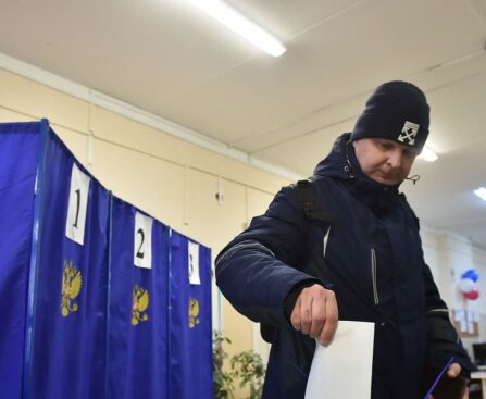 Russia begins voting as Ukraine calls it a 'farce'
